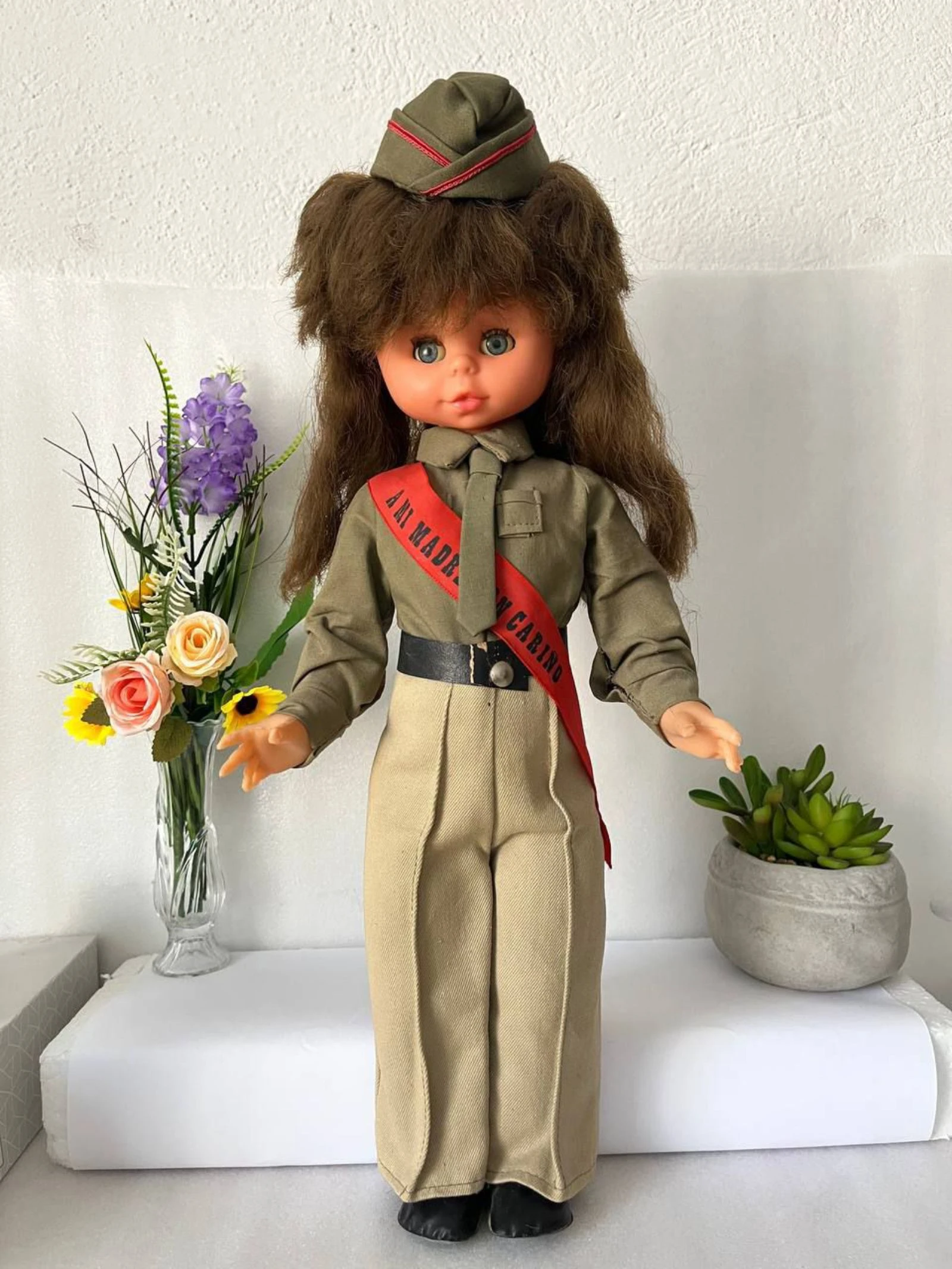 Muñeca Militar antigua